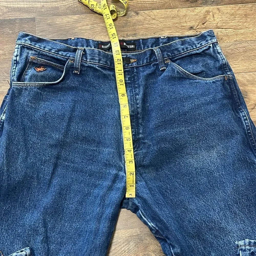 Wrangler relaxed flame resistant jeans size 36/32